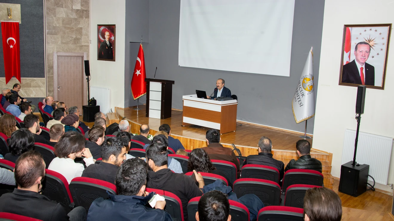 Selçuk Üniversitesinde savunma sanayinde görünmezlik konusu ve malzeme bilimi anlatıldı